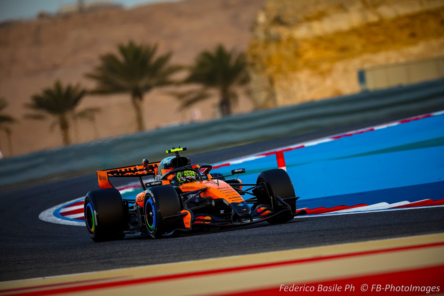 01 Lando Norris, (GRB), McLaren Mercedes MCL40, during the Winter testing days 1, Formula 1 World championship 2026 Bahrain 11-13 February 2026