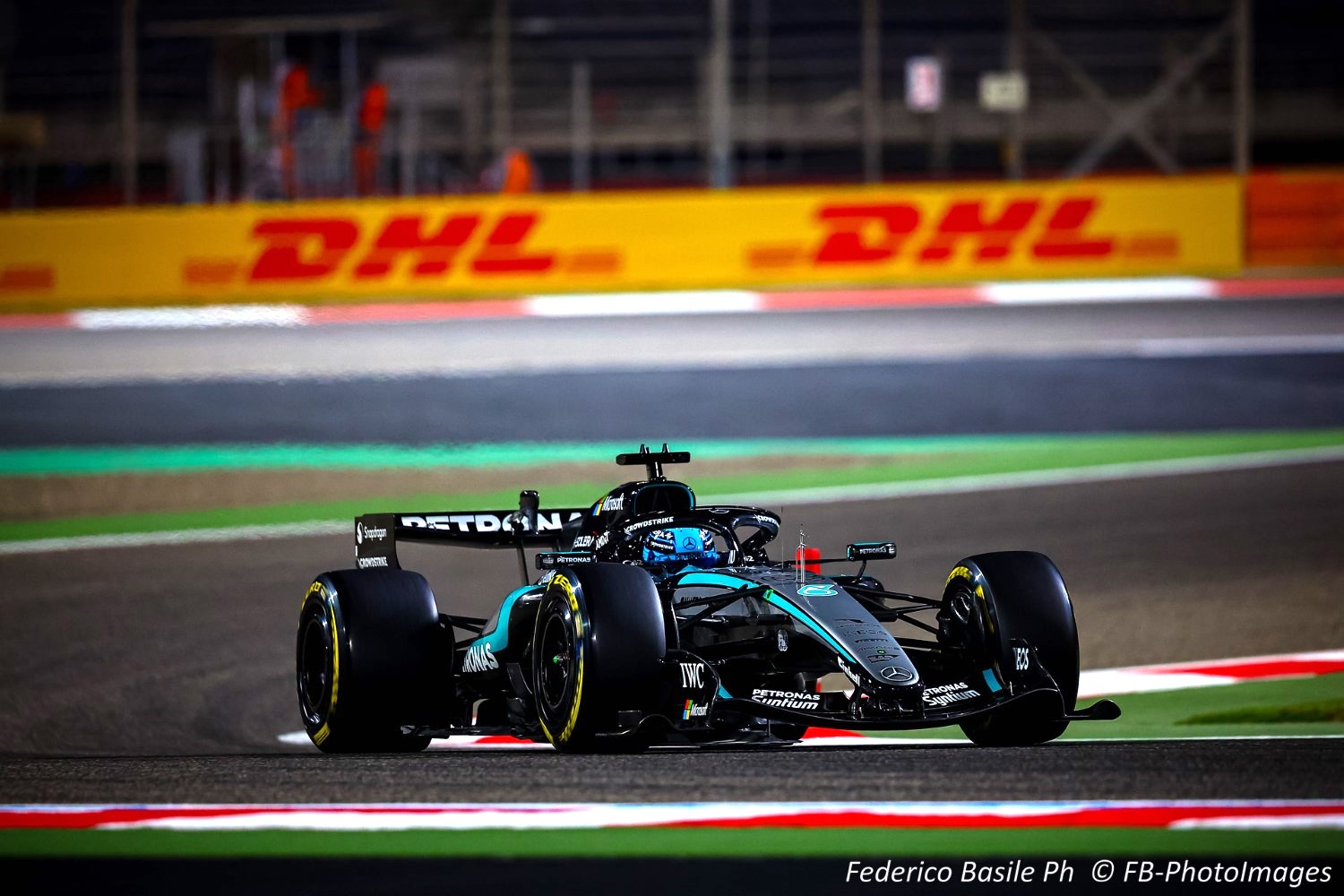63 George Russell, (GRB), INEOS AMG Mercedes W17, during the Winter testing days 1, Formula 1 World championship 2026 Bahrain 11-13 February 2026