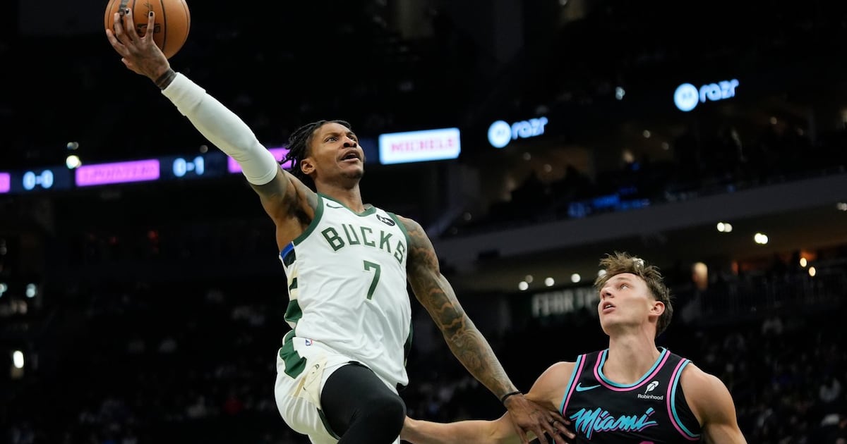 Kevin Porter Jr., Bobby Portis and Ryan Rollins power Milwaukee Bucks to win over Miami Heat