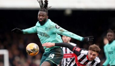 Football: Soccer-Wolves, Sunderland condemn racist abuse directed at players