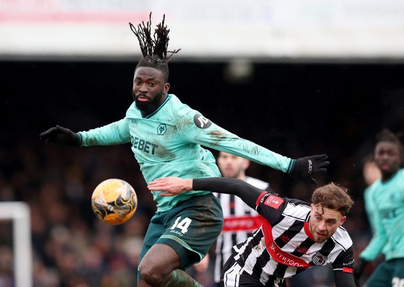 Football: Soccer-Wolves, Sunderland condemn racist abuse directed at players