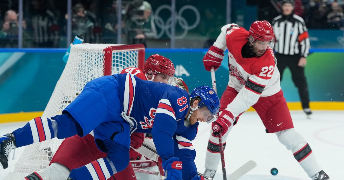Winnipeg Jets F Kyle Connor skates as an extra for Team USA ahead of QF