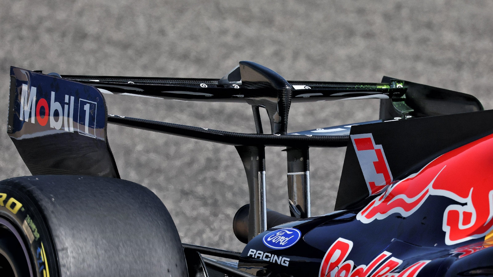 Red Bull RB22 rear wing