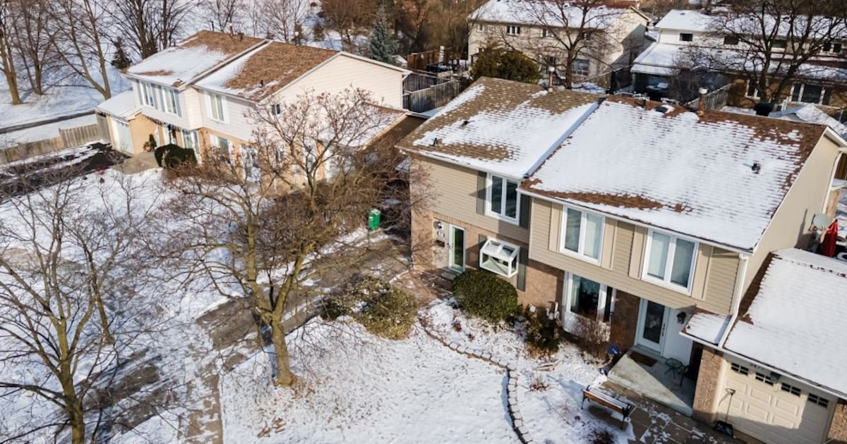 RECO freezes bank accounts of four ‘Save Max’ brokerages