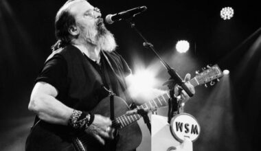 Singer-songwriter Steve Earle will be performing at the Kelowna Community Theatre on July 18. (Live Nation)