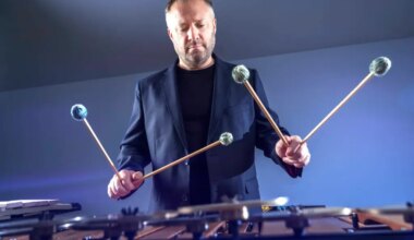 Guest percussionist Colin Currie performs with Vancouver Symphony Orchestra in Surrey on March 1, 2026. (Photo: intermusica.com)