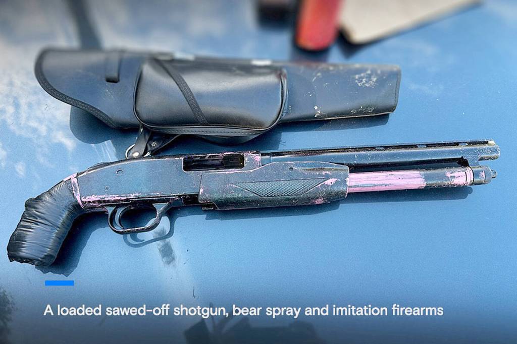 CFSEU released images of some of the items seized from a Langley man who was arrested in Surrey and found with multiple weapons, including a sawed-off shotgun. (CFSEU-BC)