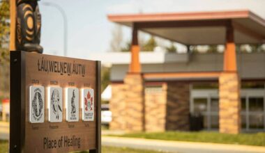 The Saanich Peninsula Hospital is among the Island Health sites facing norovirus. (Arnold Lim/Black Press Media)