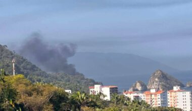 Smoke rises in Puerto Vallarta following cartel attacks in the city on Sunday, Feb. 22, 2026. (Jeremy Alexander photo)