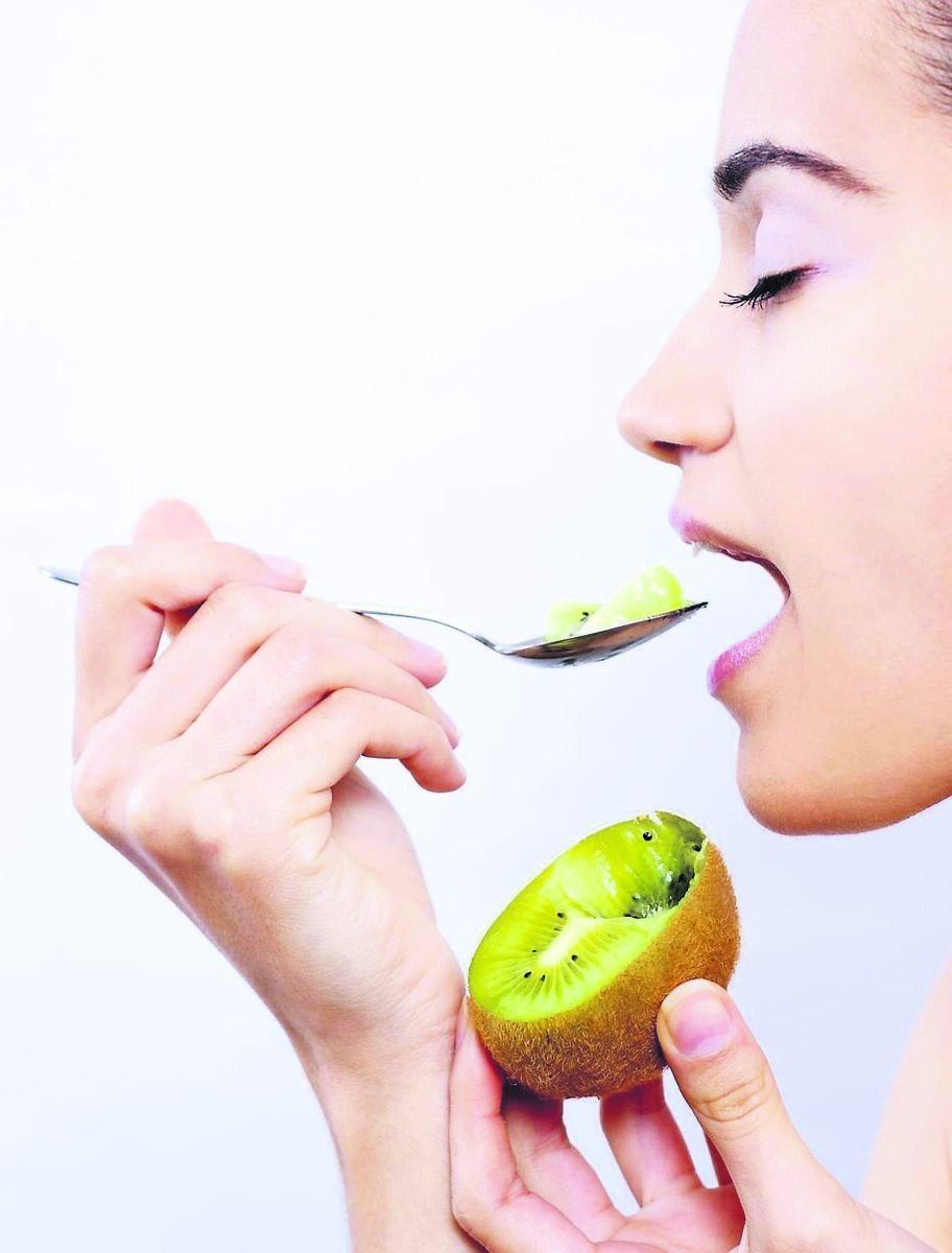 Pairing kiwi fruit with dark chocolate as a snack an hour before bed can help you drop off quickly.  	Picture: iStock 
                    