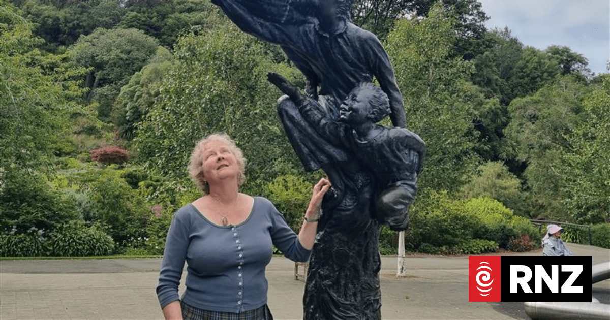 'It's me': Statue model comes face-to-face with younger self 60 years later