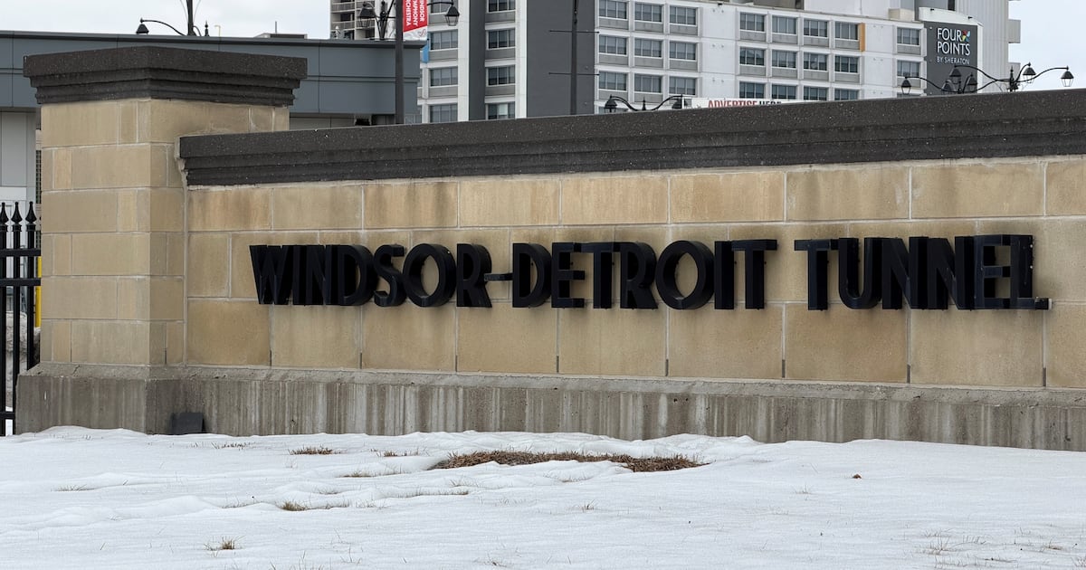 As Gordie Howe bridge dispute heats up, Windsor councillor points drivers to the tunnel - CTV News