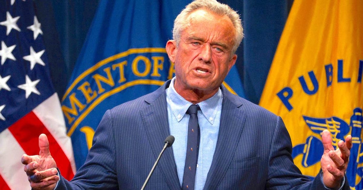 RFK Jr.’s Strange Diet ‘Cure’ Gets Brutally Debunked by Experts