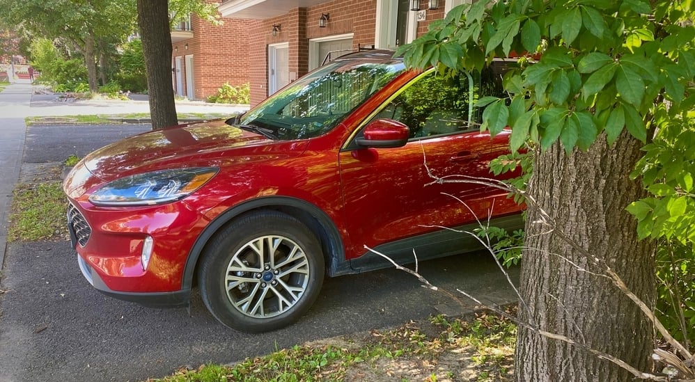Calgary woman says thieves used trackers to follow her home and try and steal her car. Are you at risk?