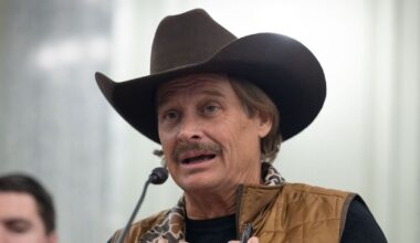 Kid Rock's cryptic post as underage girls song goes viral - Celebrity News - Entertainment