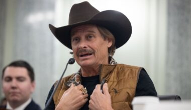 Kid Rock savagely trolled for ‘buying his own songs’ - Celebrity News - Entertainment