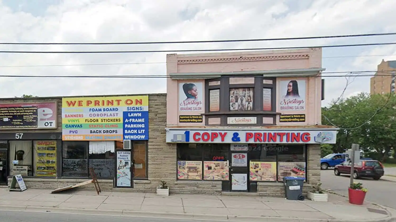 55 dundas street west mississauga