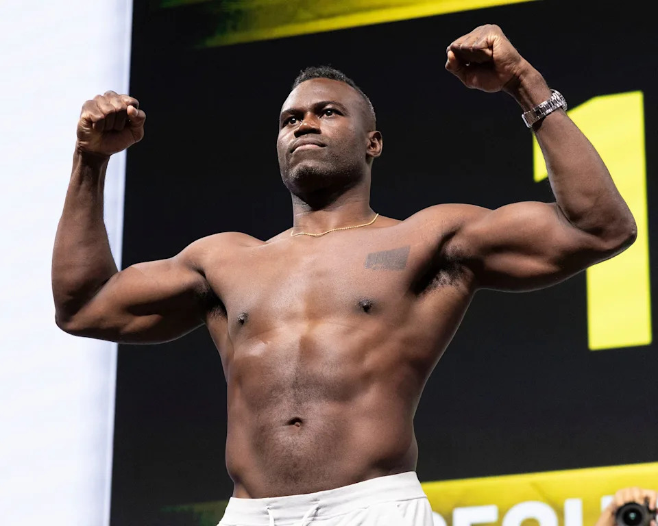 Uriah Hall - Paul vs. Perry ceremonial weigh-ins