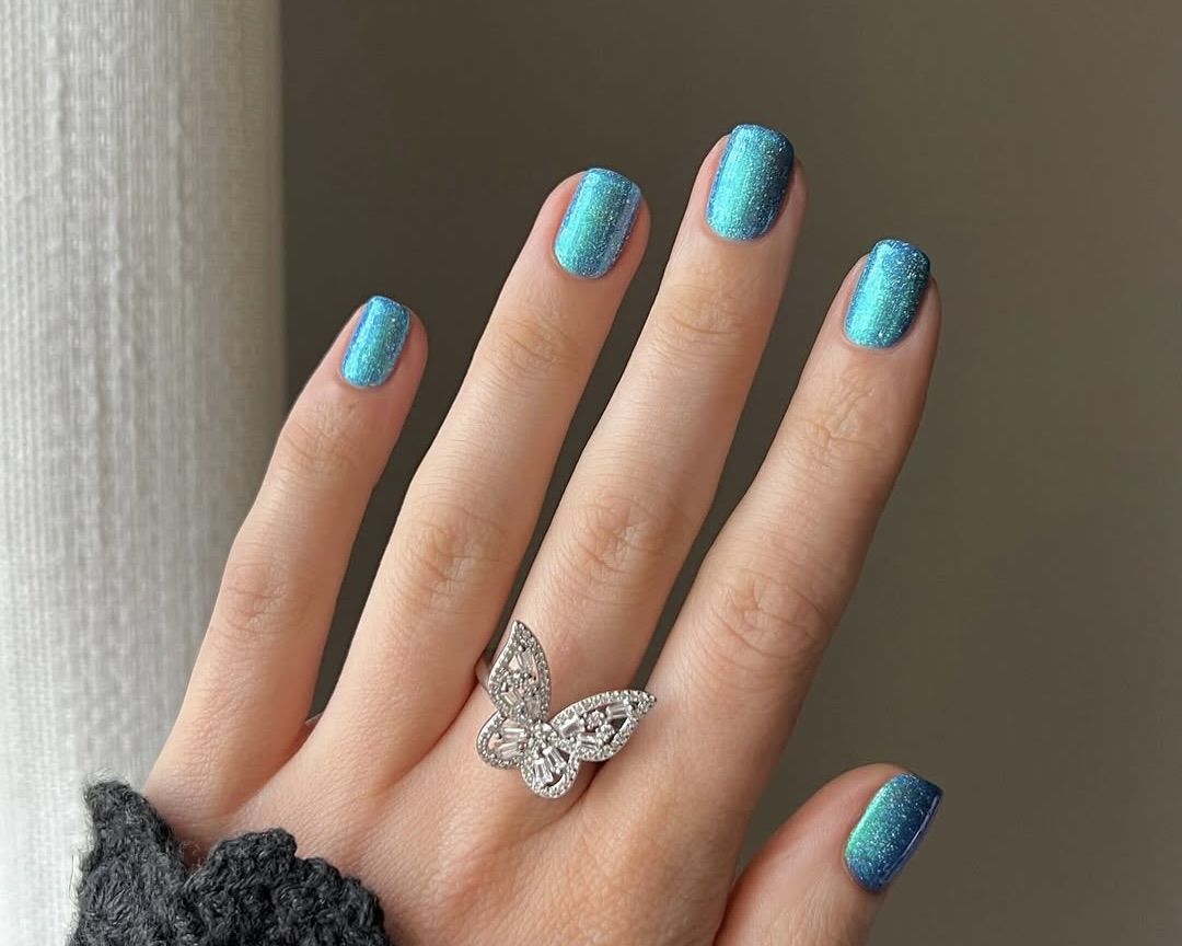 13 Opalite Nail Ideas Inspired by Taylor Swift’s Dazzling Music-Video Manicure