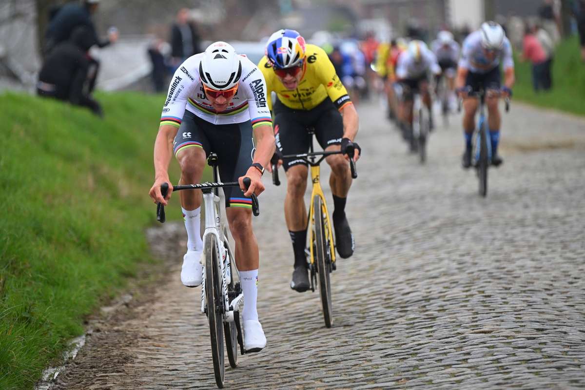 Van der Poel and Van Aert pick up titan battle as cobbled classics season re-opens