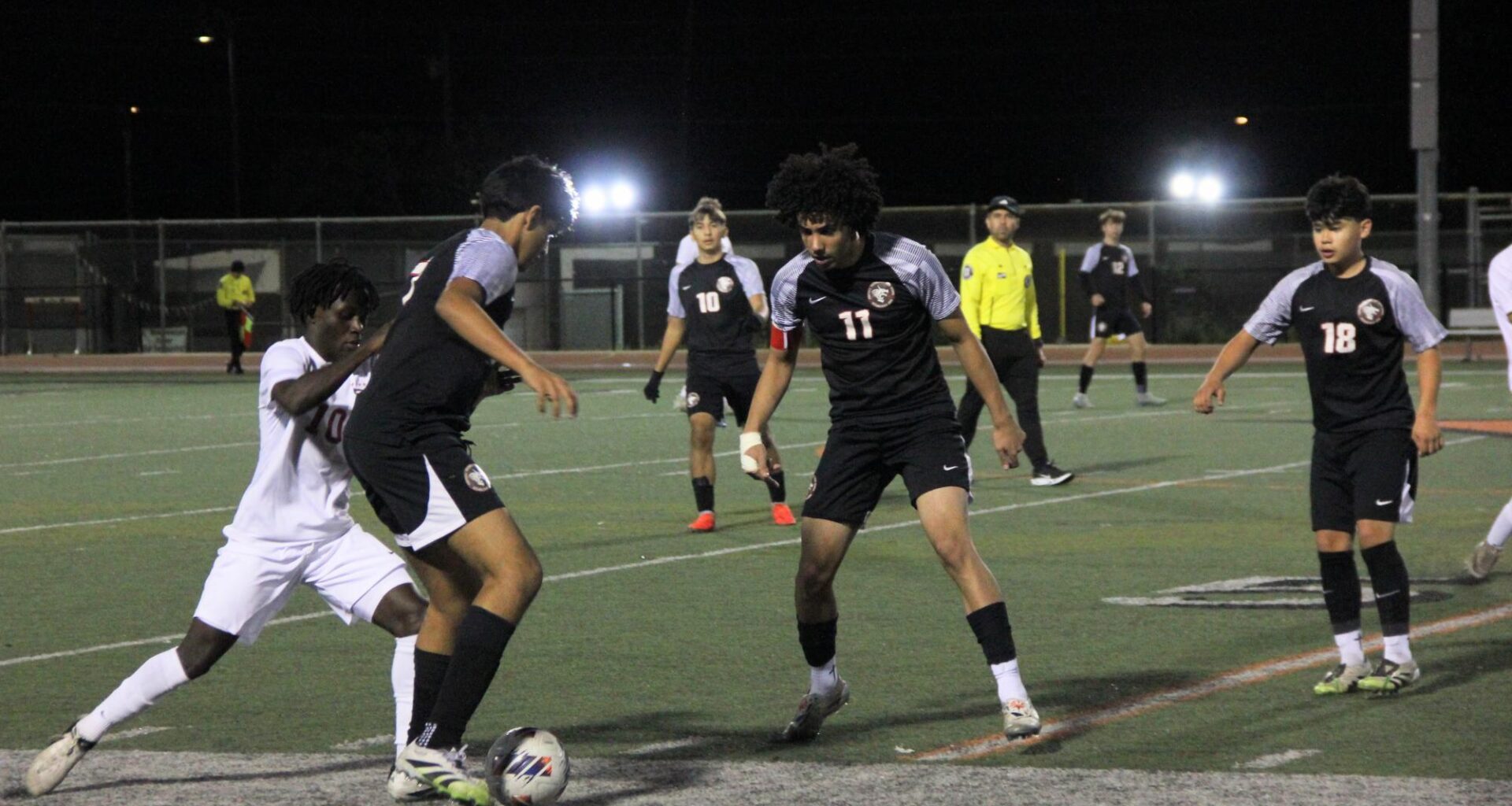 Boys soccer celebrates a 1-0 senior night victory over Dunn, secures spot in CIF – The Foothill Dragon Press