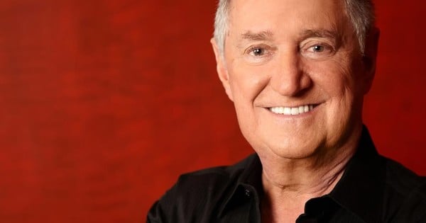 Singer-Songwriter Neil Sedaka Dies at 86 - News