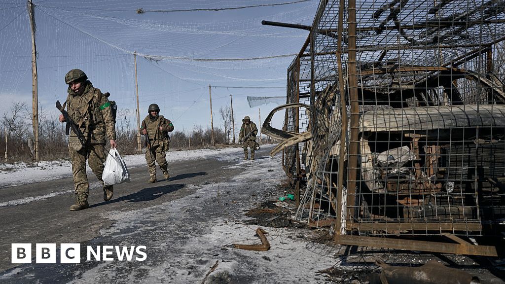 'Difficult' Russia-Ukraine peace talks end without breakthrough - BBC