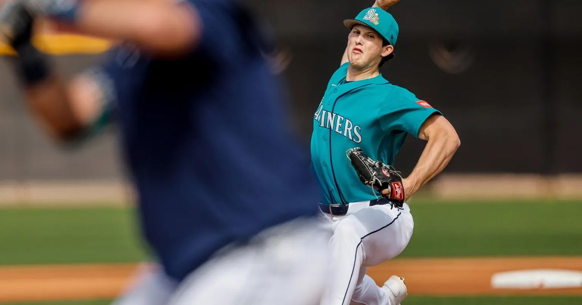 Mariners pitcher Ryan Sloan has front office grinning after live BP session