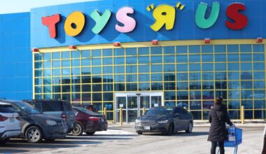 Inside the unraveling of Toys ‘R’ Us revival