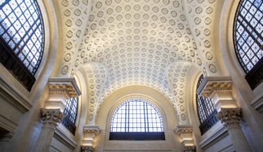 Think big: Senate Building should be turned into high-speed rail hub in 2037