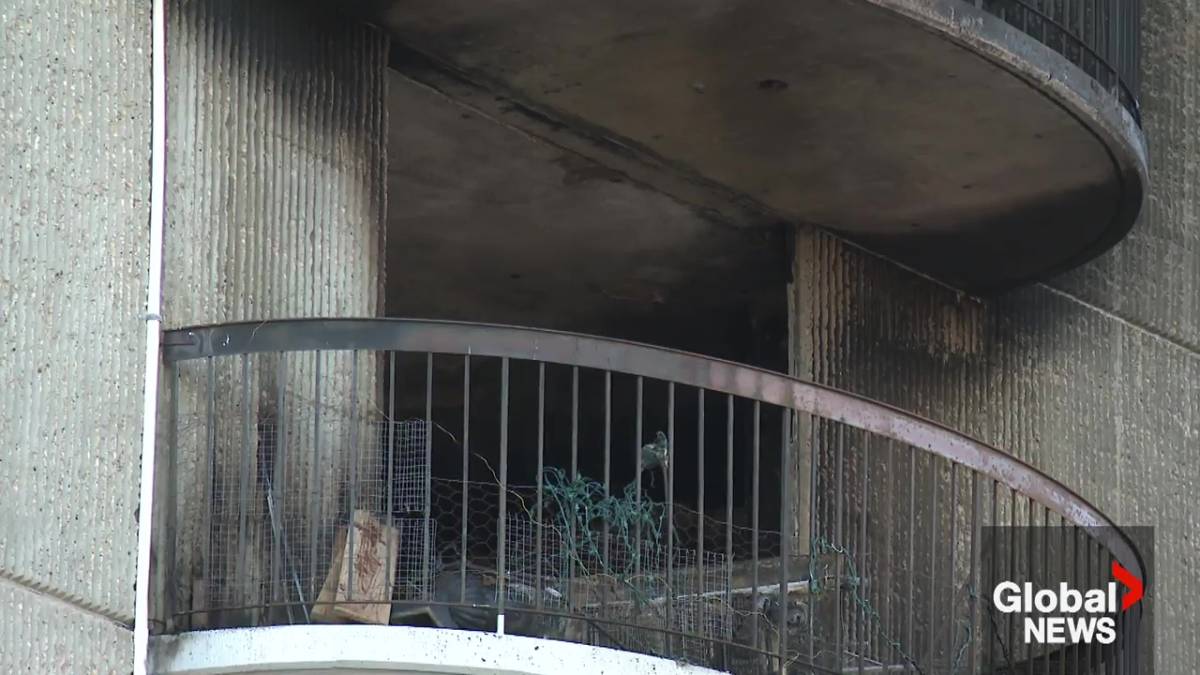 Click to play video: 'Edmonton firefighters believes battery to blame for apartment fire'