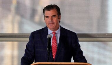 Cincinnati Reds’ leadership shift clouded by missteps in ownership announcement