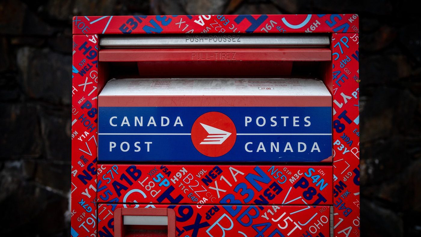 Ottawa gives Canada Post a $1.01-billion loan amid ongoing financial struggles
