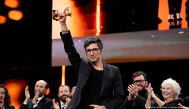 'Yellow Letters' wins the Golden Bear award