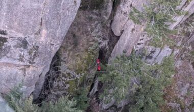 A paraglider is rescued after crashing into a cliff in the Cowichan area of Vancouver Island in this Friday, Feb. 6, 2026 handout photo posted on the North Shore Rescue Facebook page. THE CANADIAN PRESS/Handout - North Shore Rescue, Facebook (Mandatory Credit)