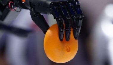 Get a grip: Robotics firms struggle to develop hands