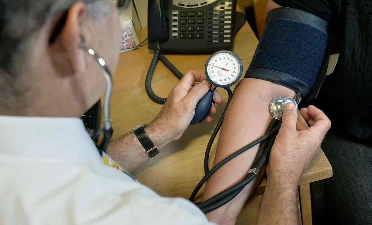 People in Guernsey urged to get heart health check