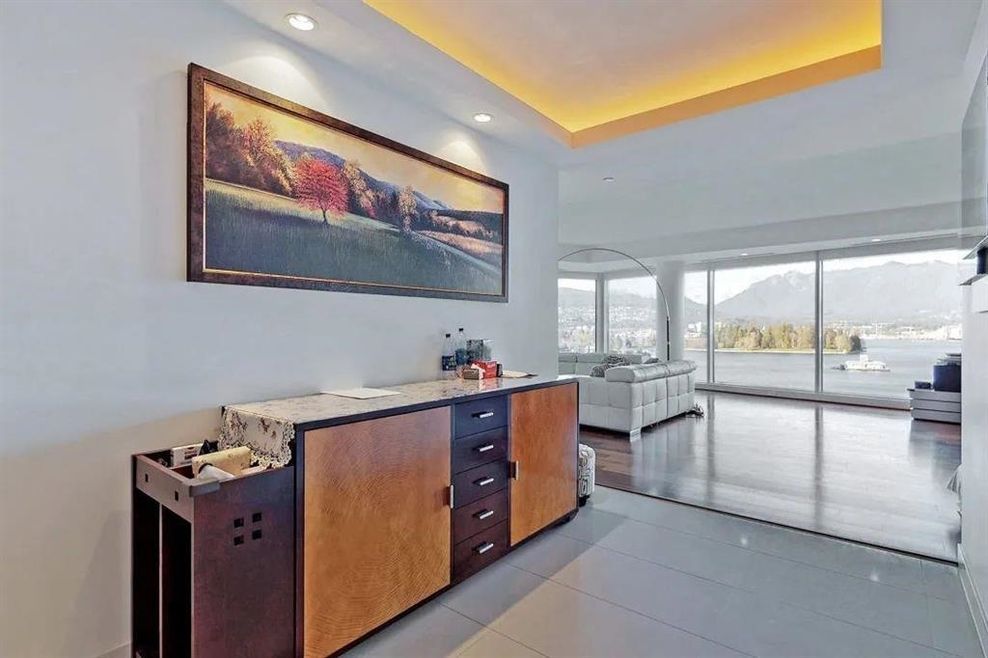 downtown vancouver condo