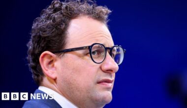 Anthropic boss rejects Pentagon demand to drop AI safeguards - BBC