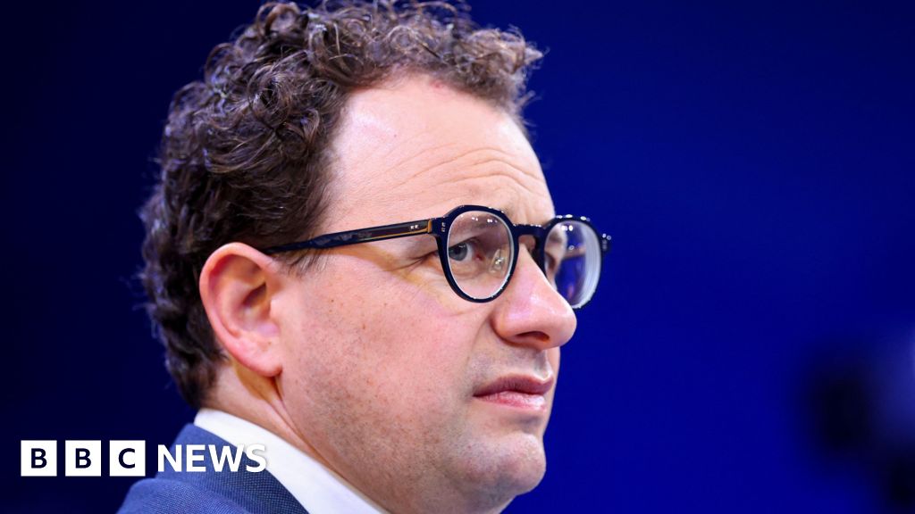 Anthropic boss rejects Pentagon demand to drop AI safeguards - BBC