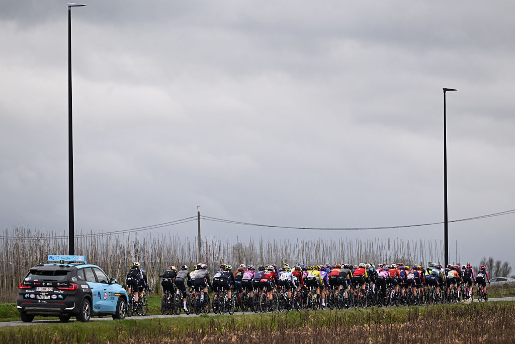 NIVONE, BELGIUM - FEBRUARY 28: A general view of the peloton competing during the 21st Omloop Het Nieuwsblad 2026, Women's Elite a 137.2km one day race from Ghent to Ninove / #UCIWWT / on February 28, 2026 in Ninove, Belgium. (Photo by Luc Claessen/Getty Images)