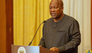 To handle the Cocoa problem, Mahama convenes an urgent cabinet meeting.