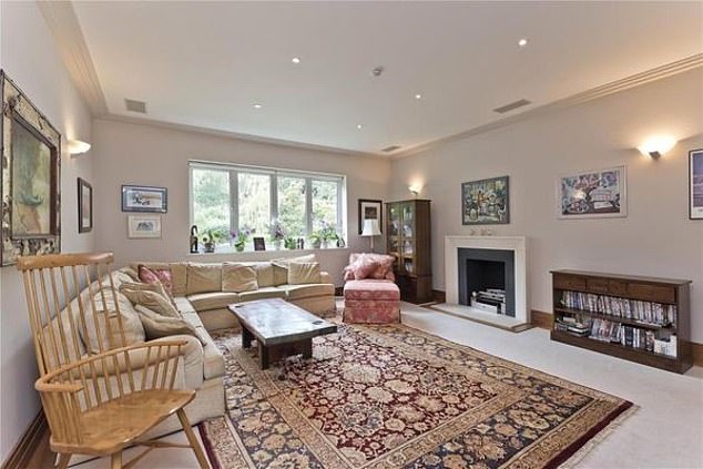 Sir Mo and wife Tania bought the property for £4 million in 2019, but hoped to make £2 million profit when they sold