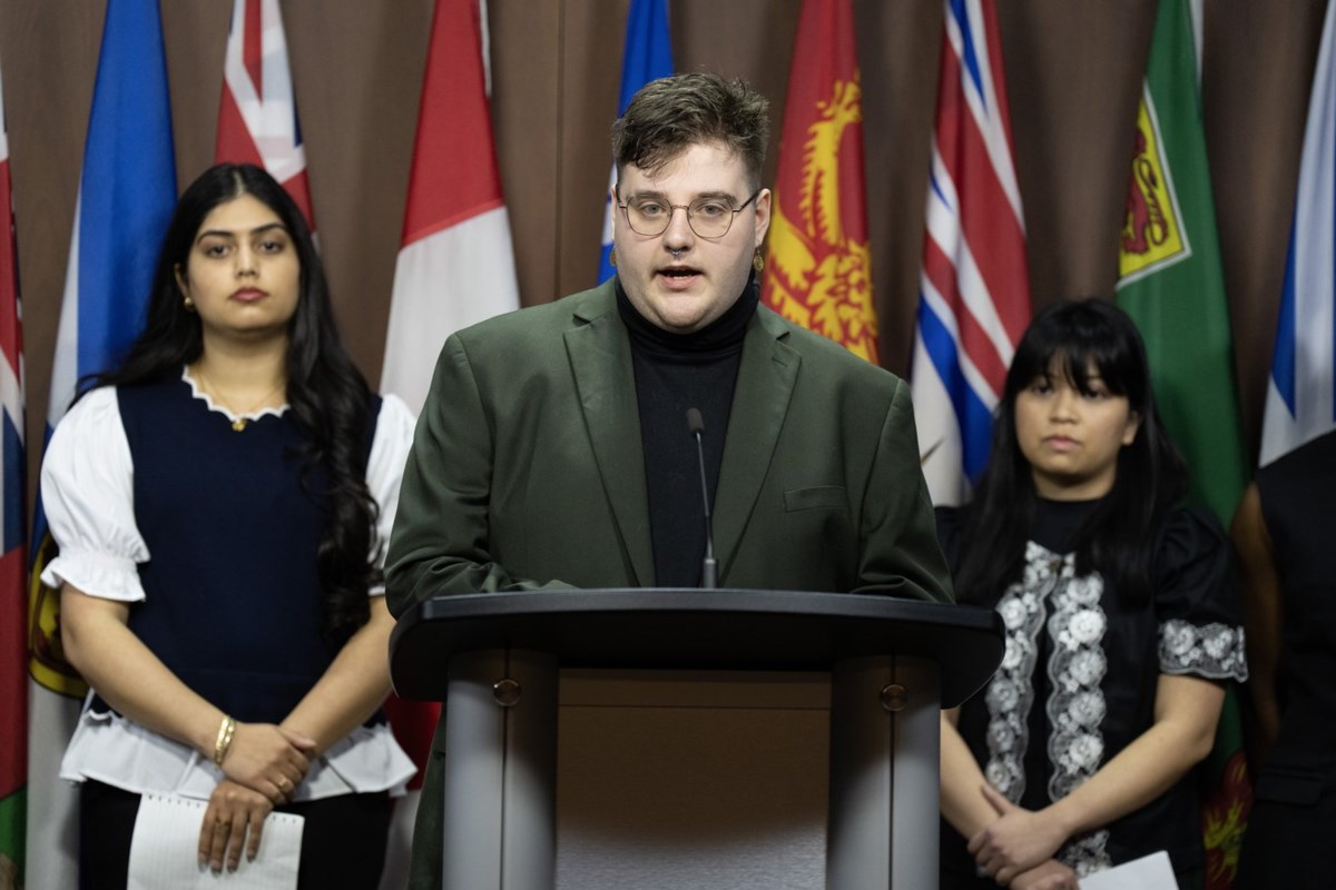 New report says youth should help guide Ottawa's campaign against online exploitation