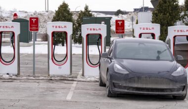 Ottawa incentivizes electric vehicle purchases; Nova Scotia makes them more expensive