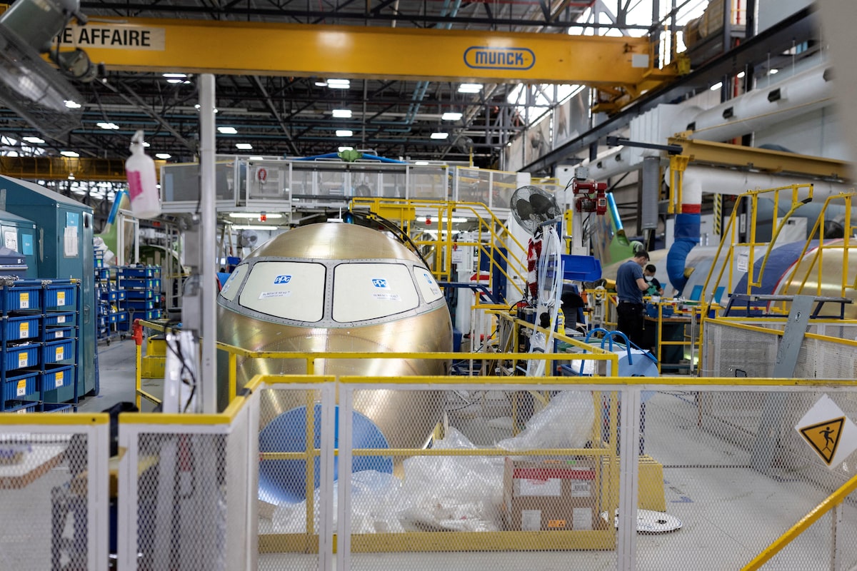 Bombardier secures $1.18-billion business jet order from Vista Global