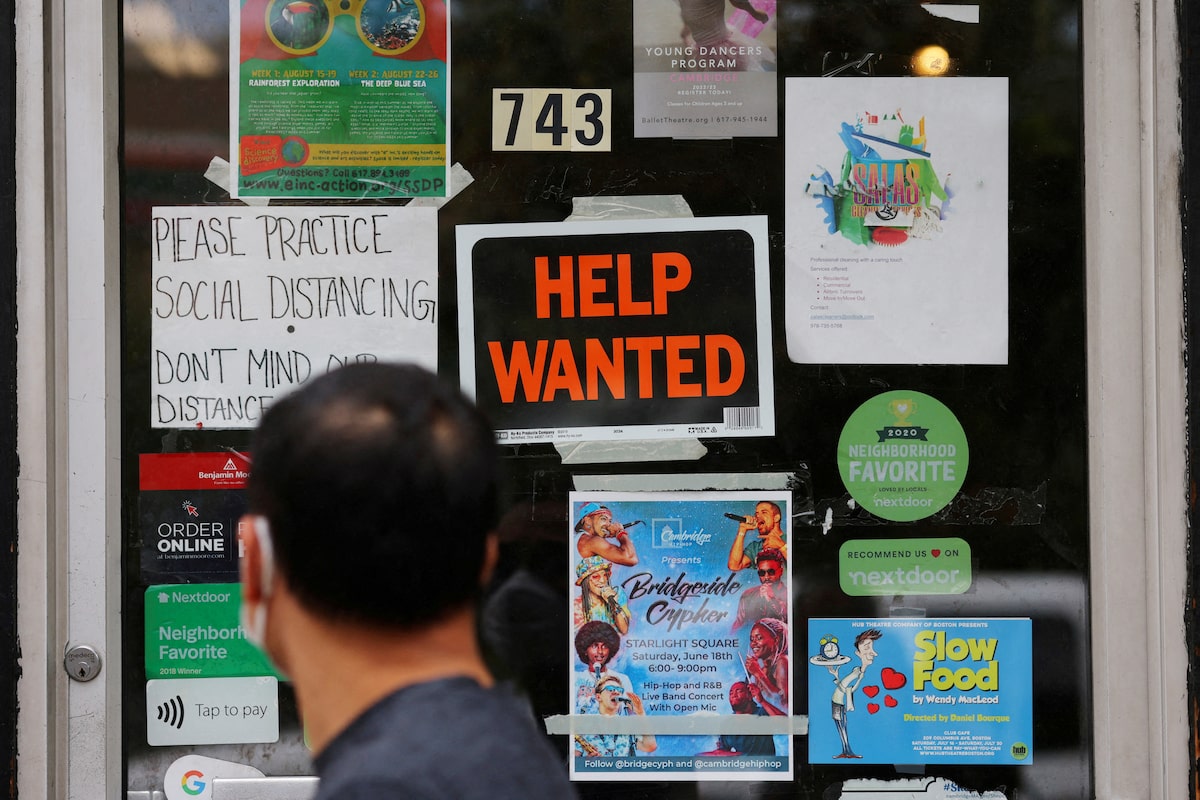 U.S. weekly jobless claims fall more than expected amid labour market stability