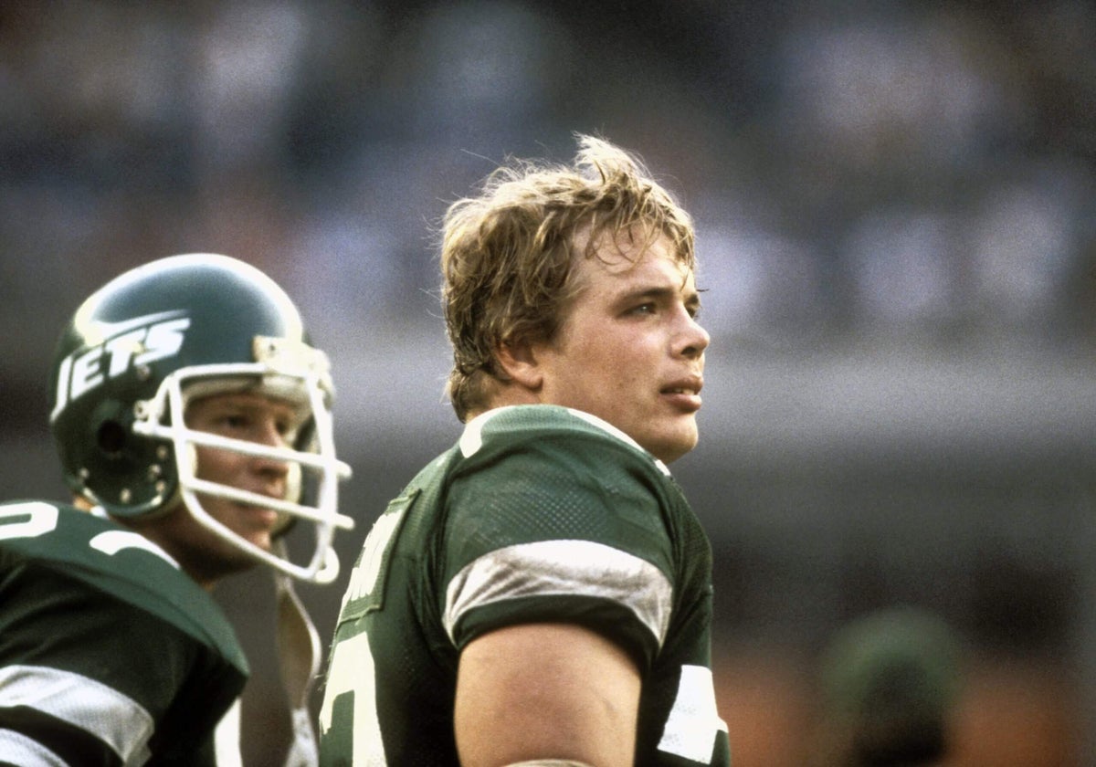 President Trump pardons Hall of Famer Joe Klecko and four other former NFL players
