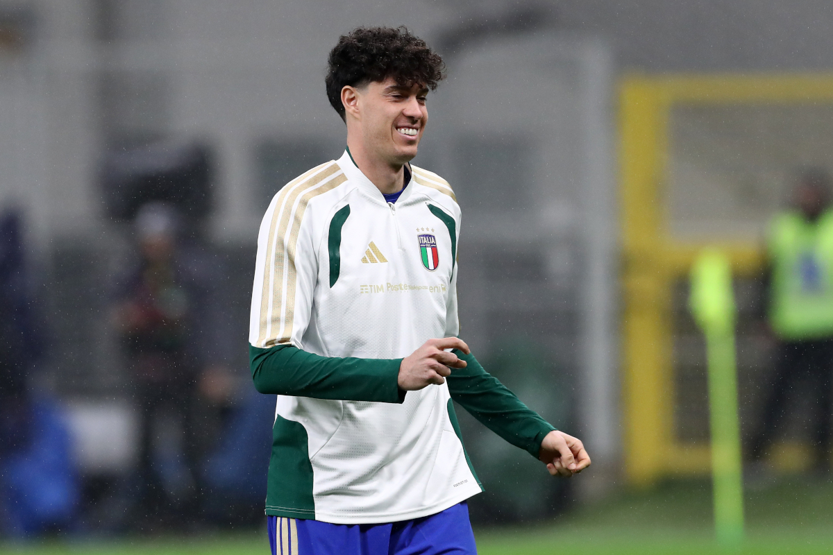 MILAN, ITALY - NOVEMBER 16: Alessandro Bastoni of Italy warms up prior to the FIFA World Cup 2026 qualifier match between Italy and Norway at San Siro Stadium on November 16, 2025 in Milan, Italy. (Photo by Marco Luzzani/Getty Images)