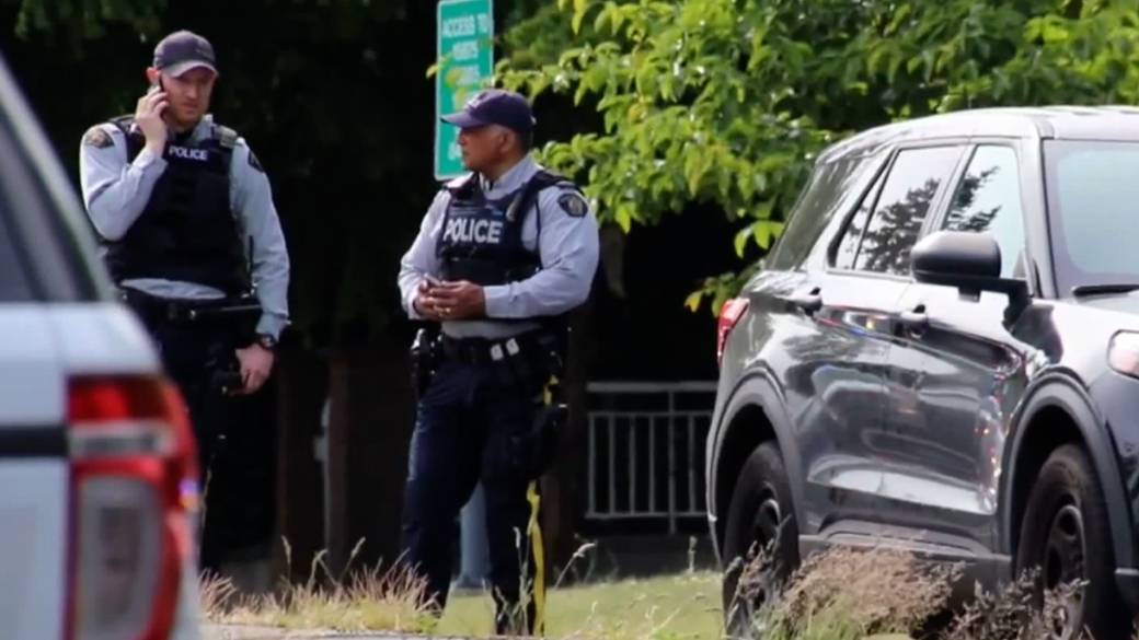 Click to play video: 'Canadian immigration officers investigating hundreds identified by extortion task force'